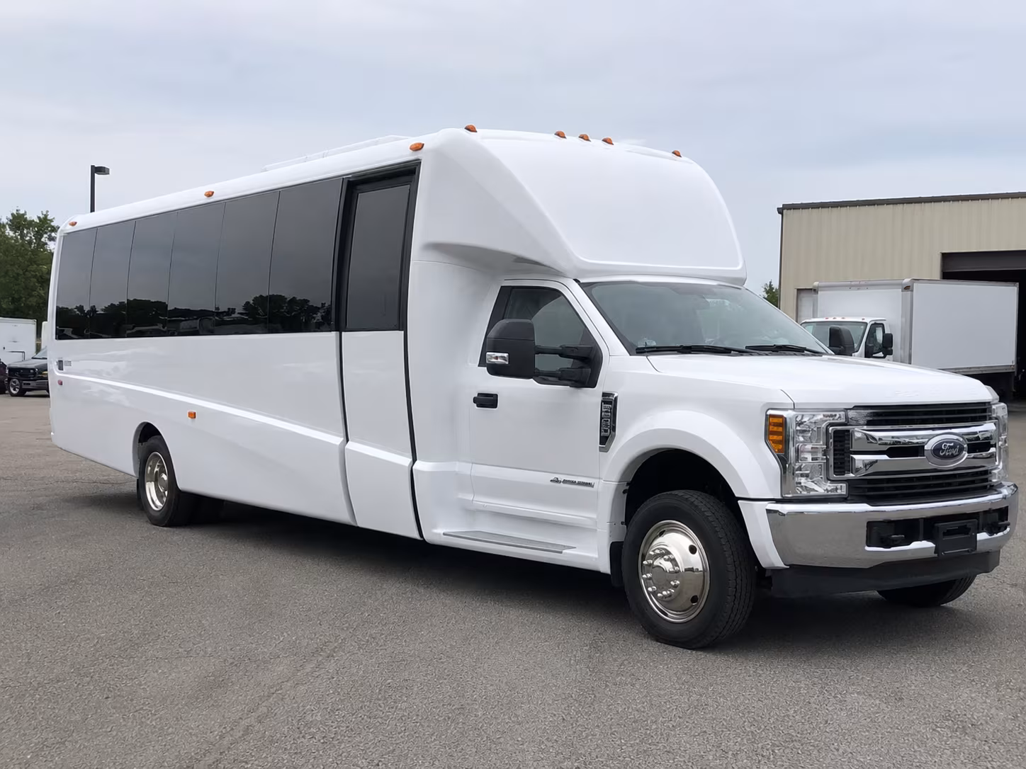 get a bus for your rehearsal dinner in key largo or islamorada