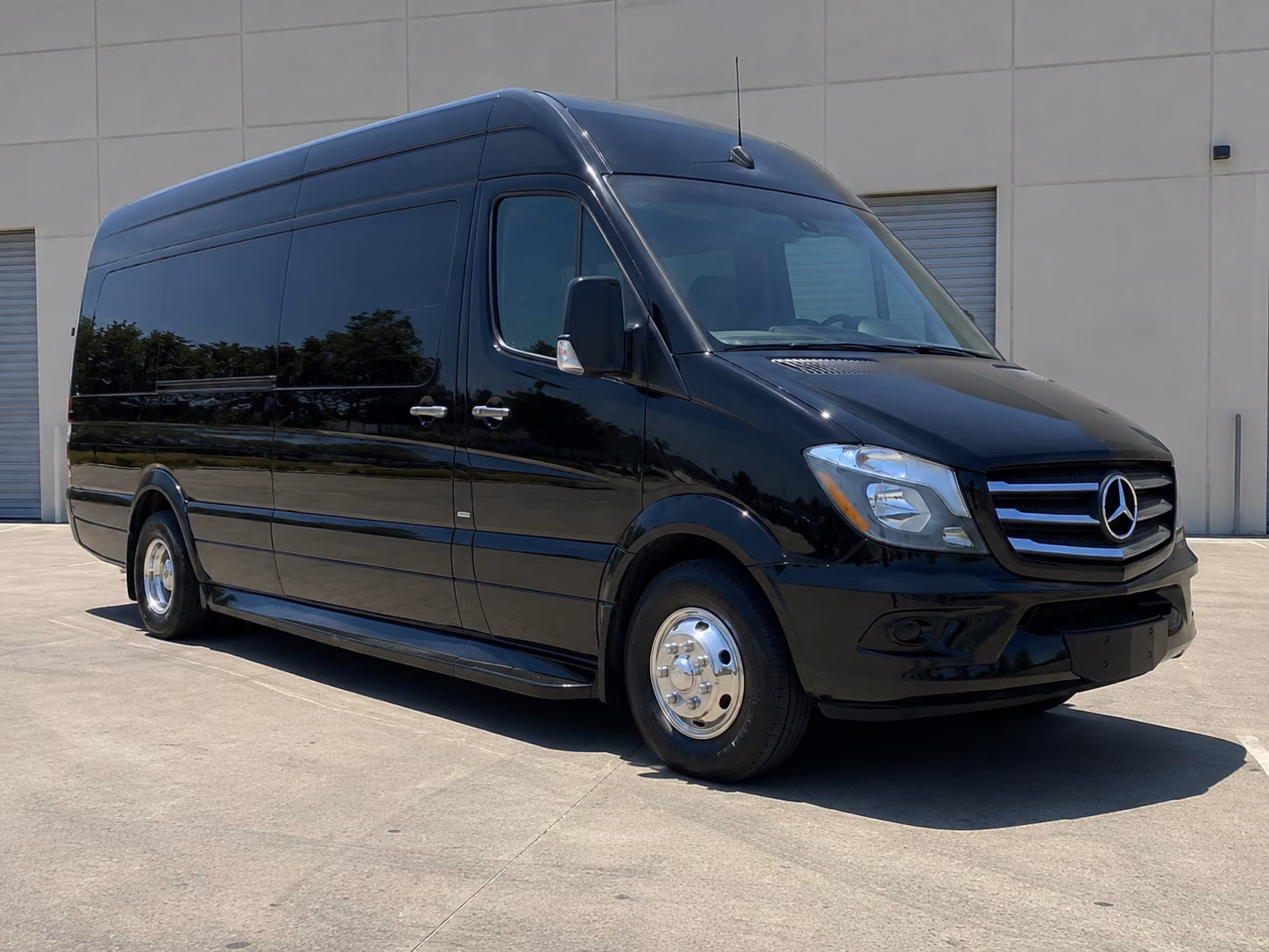 hollywood easy airport shuttle bus rentals in hollywood