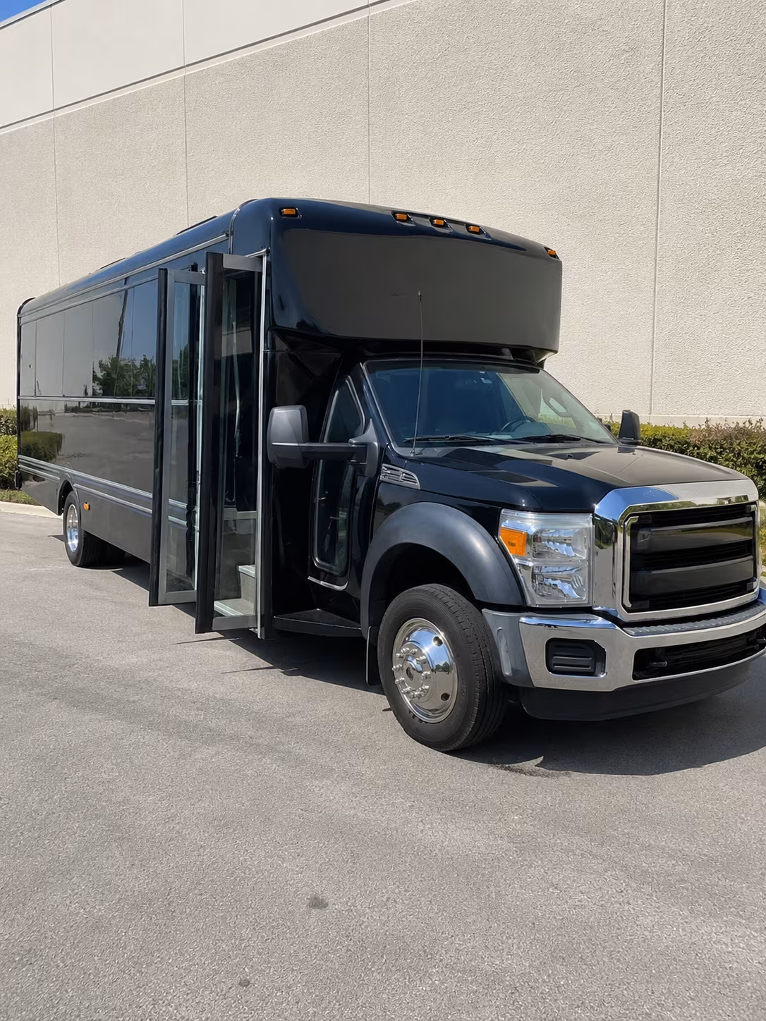 hollywood secure a hollywood bus rental for your government travel